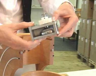 Komo Flocman electric flaker rollers