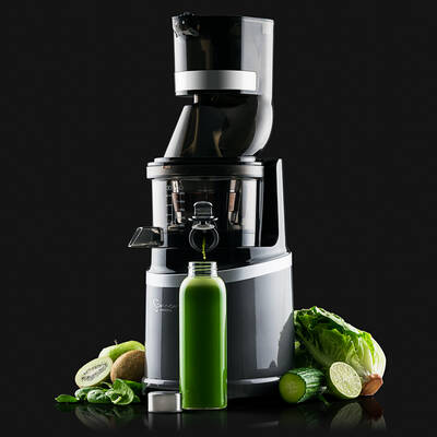 Sana Horeca EUJ-909 Commercial vertical juicer cucumbers